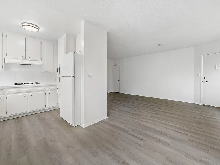 1236 McClellan Dr #1 — Photo 9