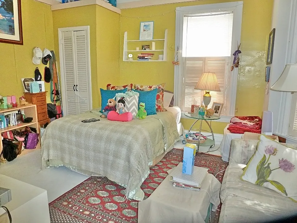 35 Chestnut Hill Ave #1