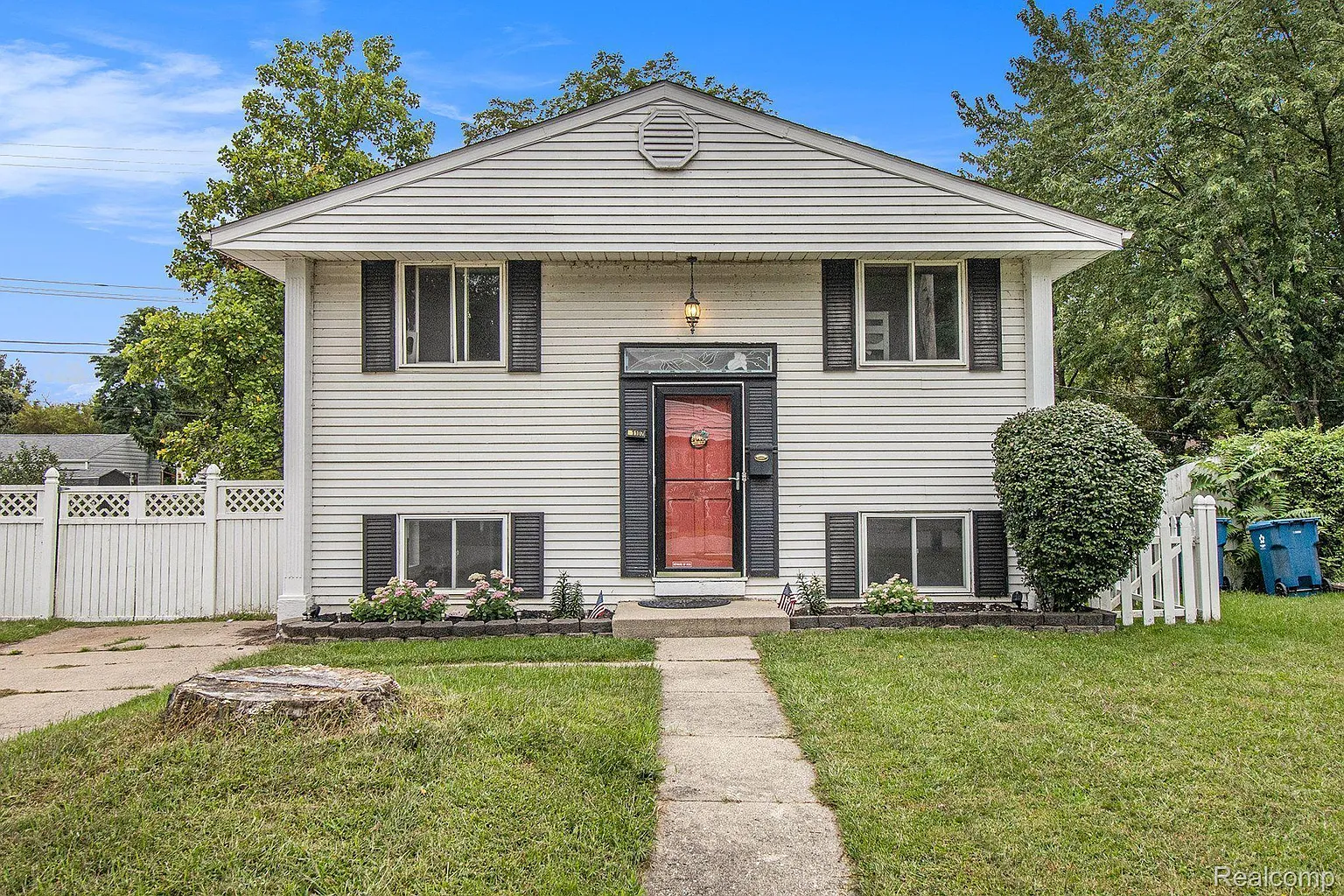 1107 Odessa Dr photo 1