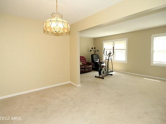 4th image of 4802 Nash Dr