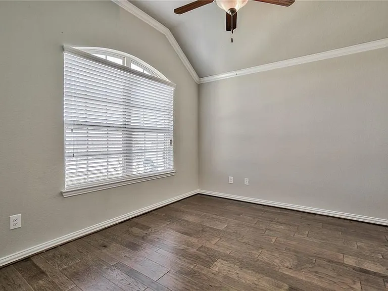426 George Dr — Photo 8