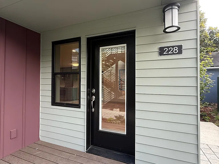 228 21st Ave E #228 — Photo 4