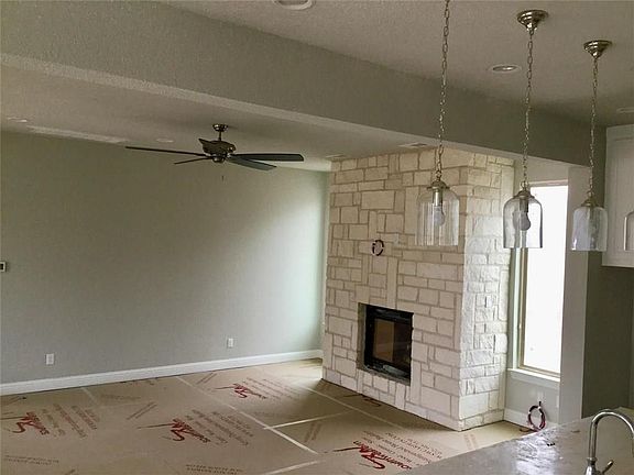 5th image of 7001 Royal View Dr