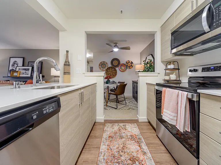 Meridian Pointe — Photo 18
