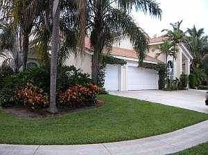 2nd image of 915 Greenbriar Dr