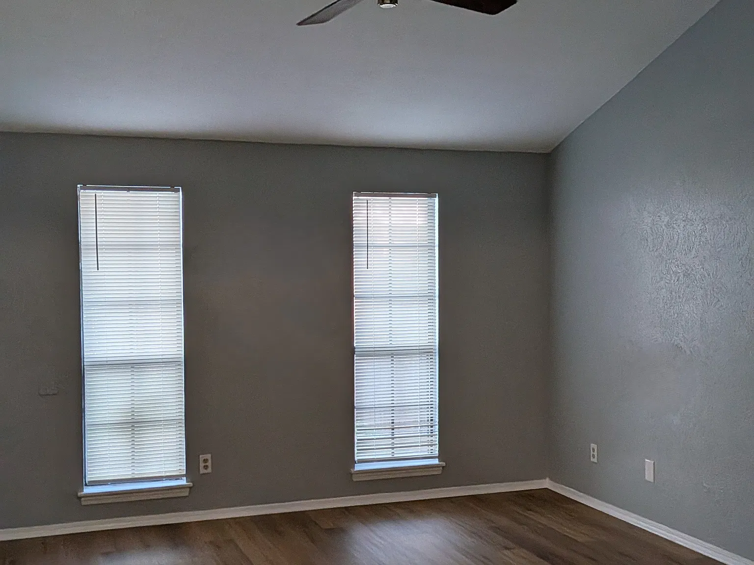 3 bed, 1243 sqft, $1,890 — Photo 2