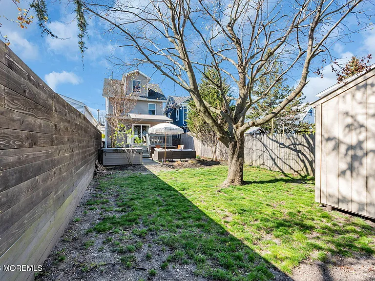 510 Lareine Ave — Photo 36
