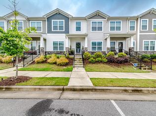 956 Robbie Jackson Ln, Fuquay Varina, NC 27526