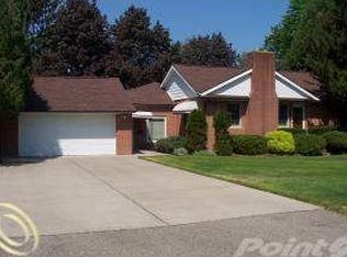 4175 Rural St, Waterford, MI 48329