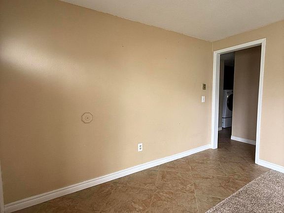 4th image of 1204 Ocala Ave