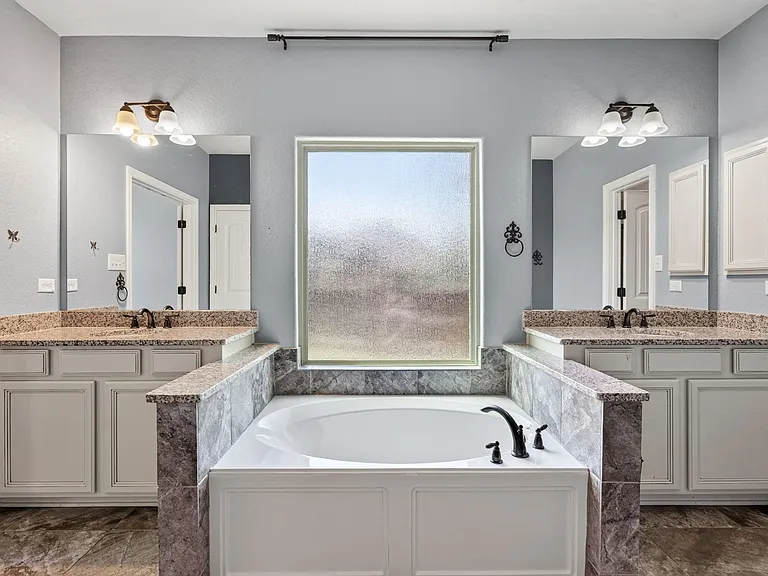 219 Woods Of Boerne Blvd — Photo 15