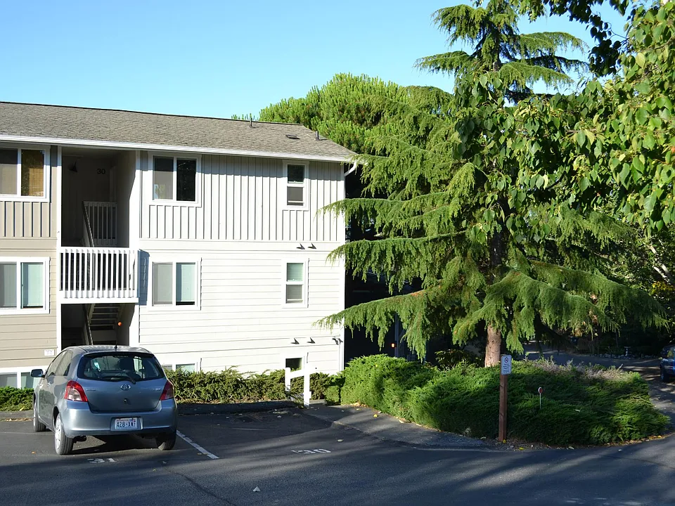 1930 Lawrence St #30