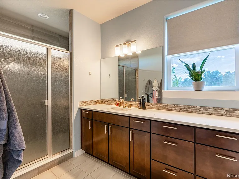 601 Pioneer Hvn — Photo 15