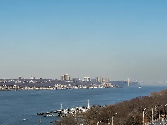 Sold by Sotheby's International Realty | media 29