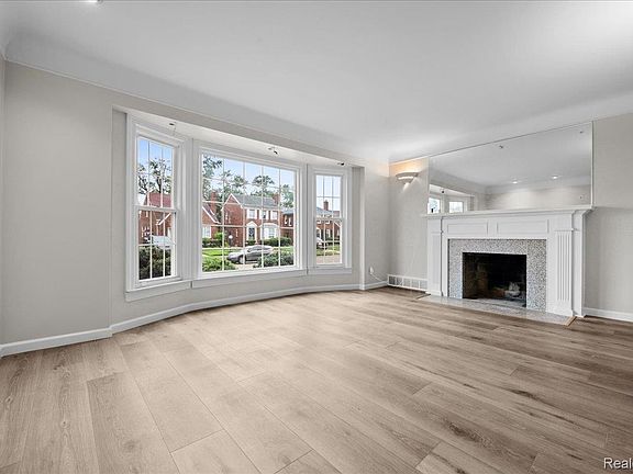 5th image of 18400 Griggs St NW