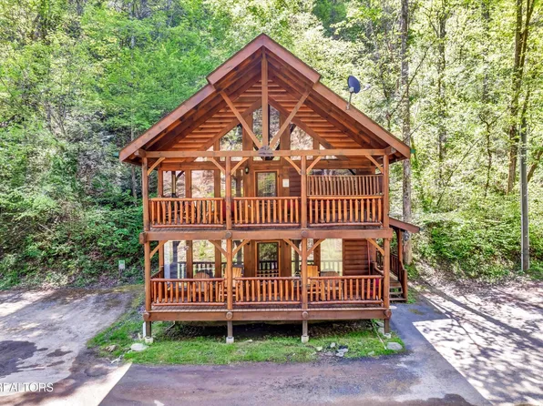 335 Caney Creek Rd, Sevierville, TN 37863