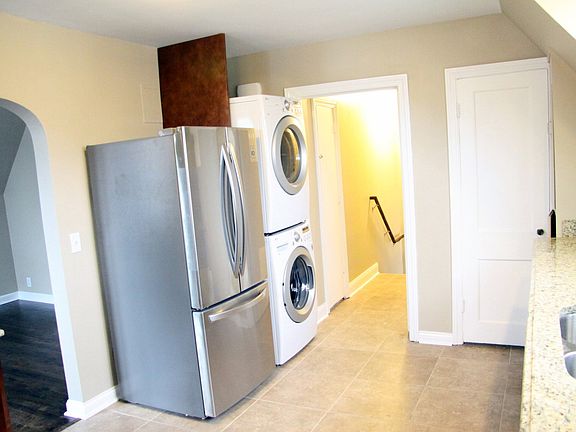 5th image of 317 E Park Ave #B