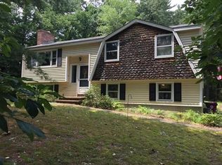 97 Chestnut Rd, Tyngsboro, MA 01879