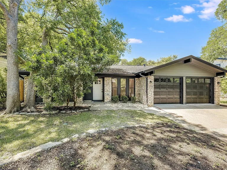 1707 Fawn Dr — Photo 1