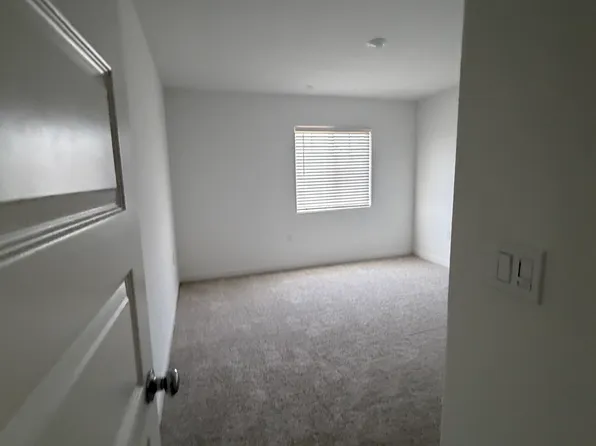 7085 Tradewind Way, Stockton, CA 95219