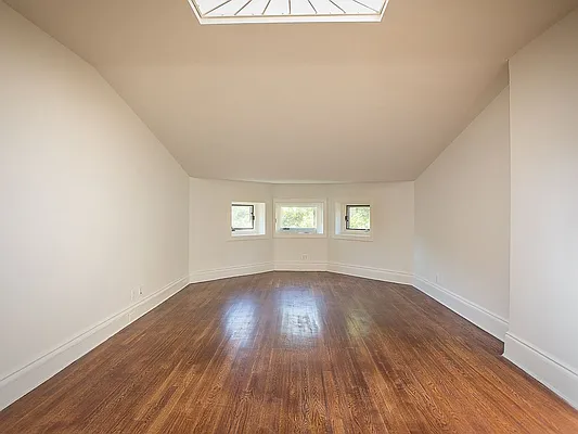 Rented by Townsley & Gay, LLC | media 73