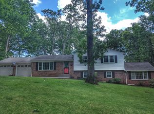 5481 Camellia Ct, Warrenton, VA 20187