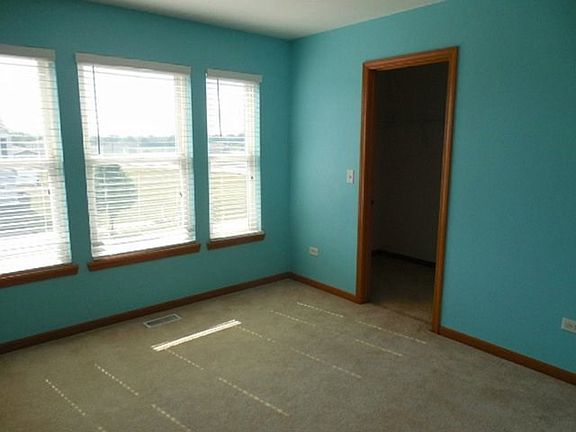 5th image of 1710 Campton Dr
