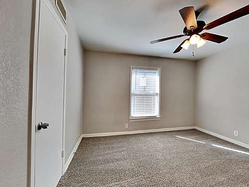 5th image of 4921 Odessa Ave