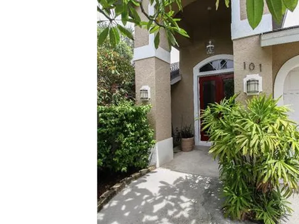 101 Heritage Way, Naples, FL 34110