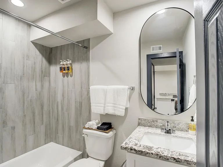 3448 Elgin St #5 — Photo 5