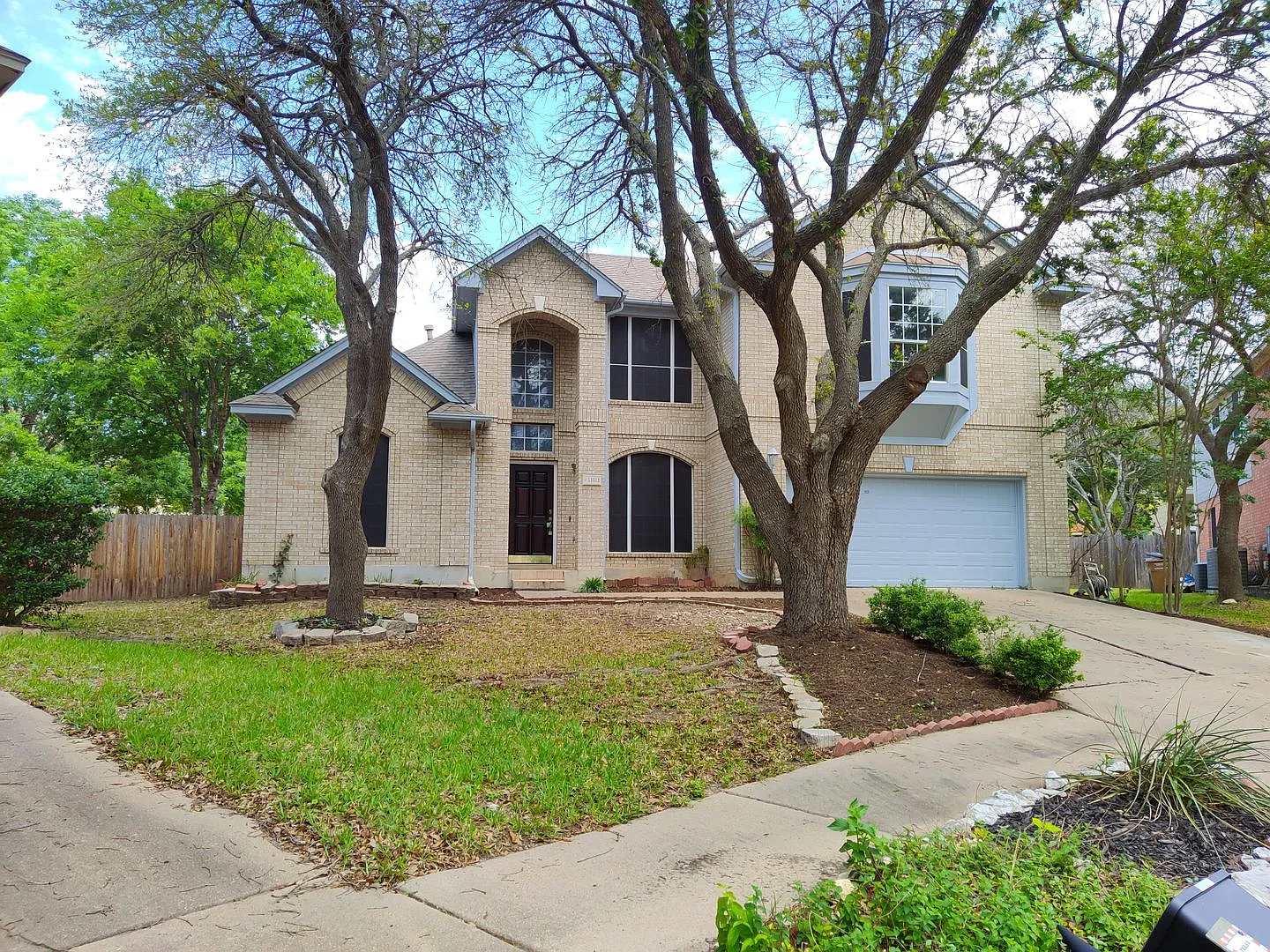 House for lease in Austin. — Photo 2