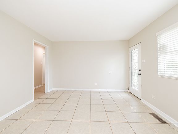 4th image of 1508 Lincoln Pl