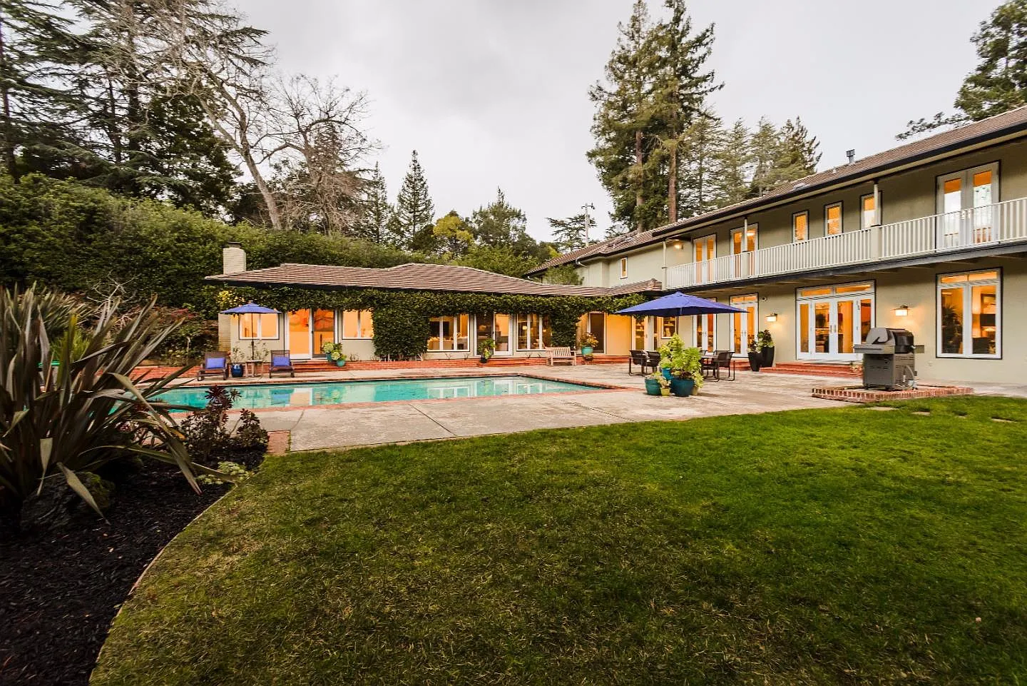 452 Roblar Ave photo 1