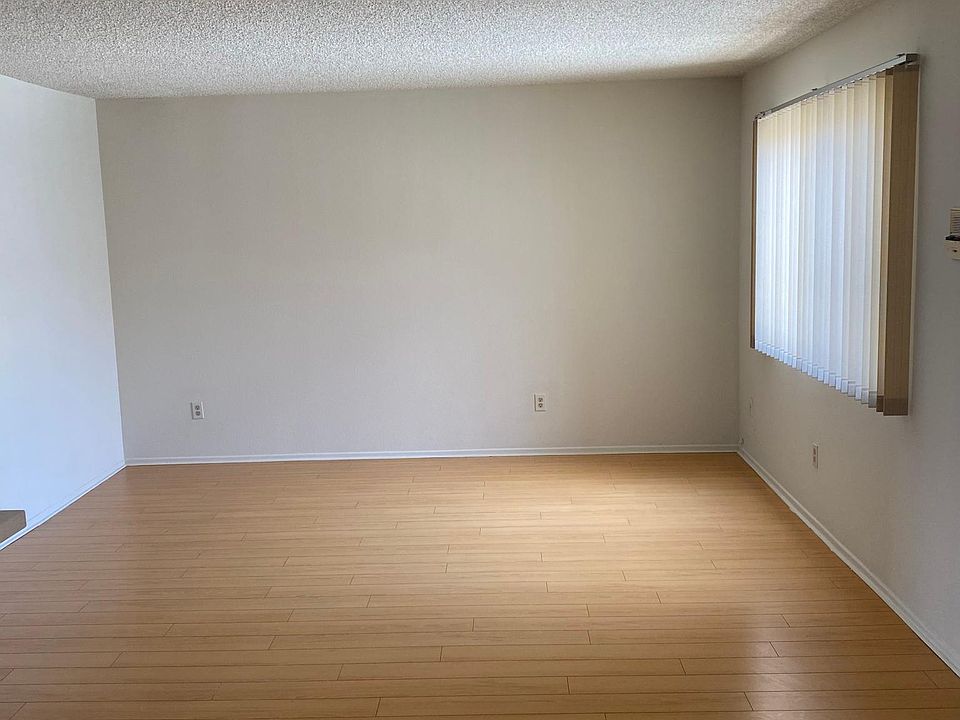 1st image of 640 E Harvard St APT 206