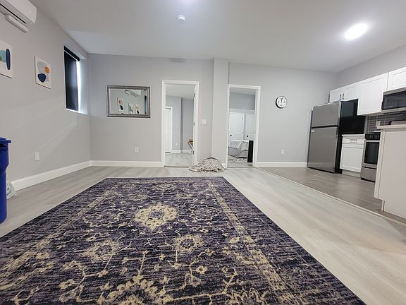 5th image of 131 Monticello Ave #1E