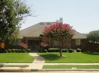 9002 Corral Dr, Irving, TX 75063