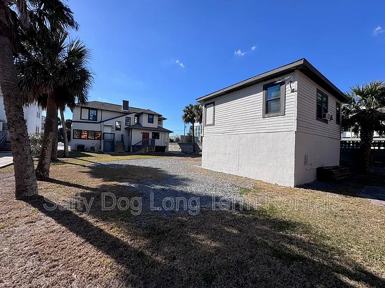 438 N Grandview Ave — Photo 11