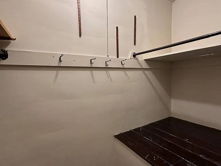 Unit Photo