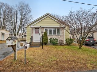 31 Fruwirth Ave, Agawam, MA 01001