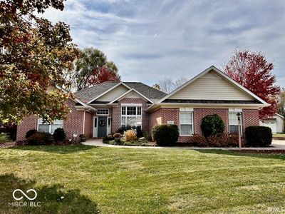 421 S Bridge Water Ln, Muncie, IN, 47304