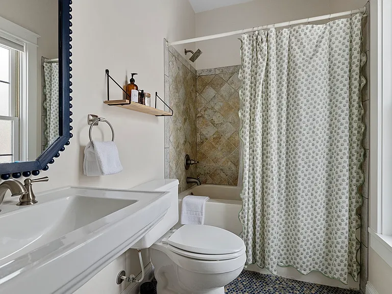16 Walden Way — Photo 26