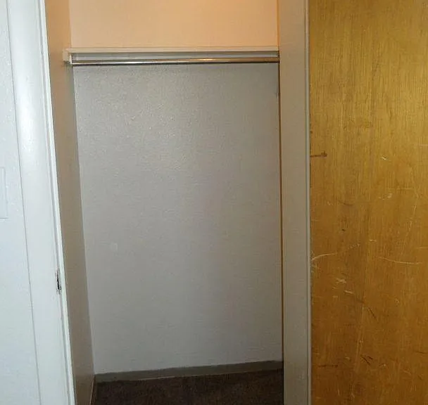 Campus Park Apartments — Photo 32