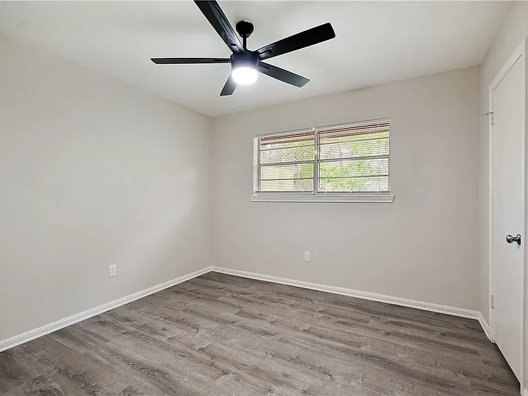 2003 Angelina Cir — Photo 15