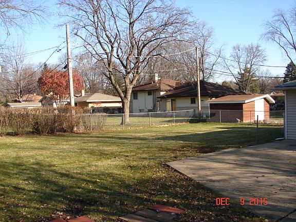 3rd image of 1432 E Emmerson Ln