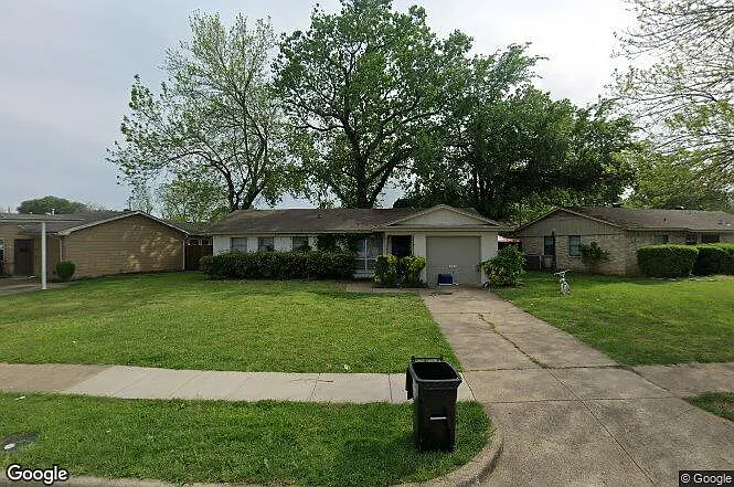 325 Paddy St — Photo 43