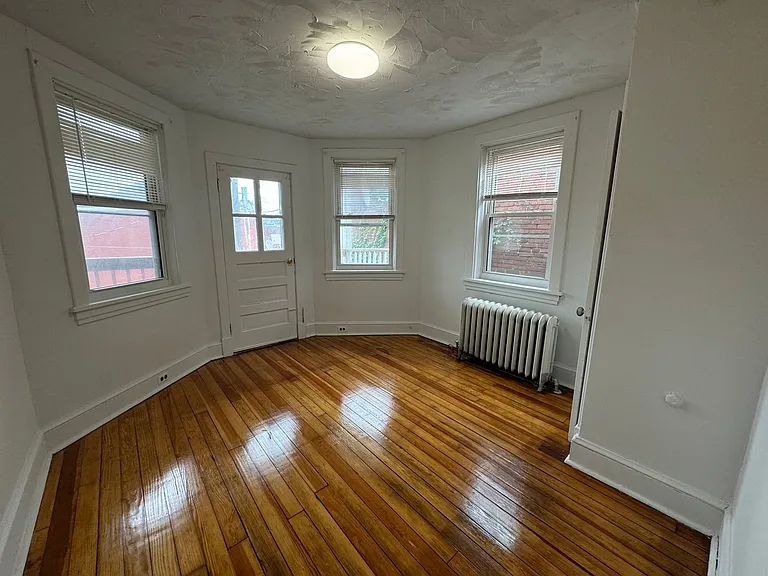 445 S 17th St — Photo 15