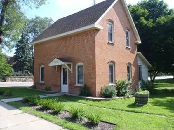 255 Cherry Ave N, Annandale, MN 55302