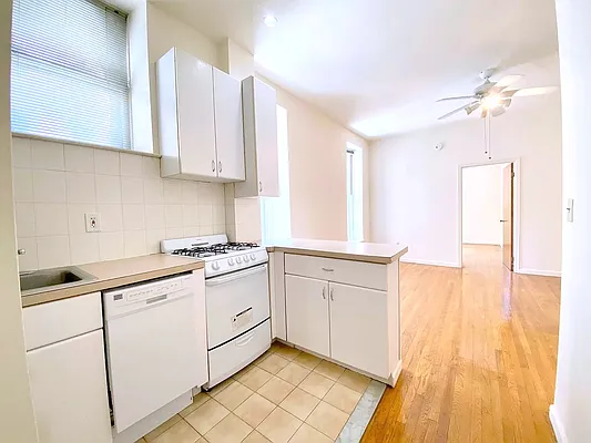 Rented by Manhattan Spaces | media 10