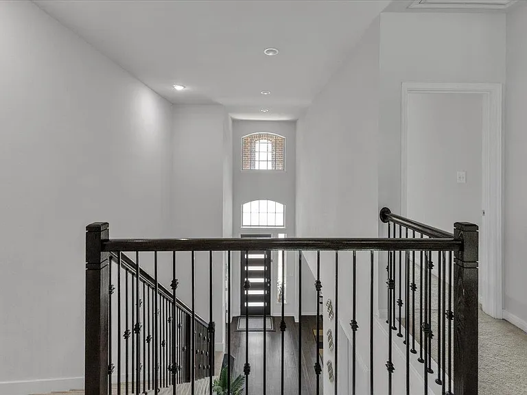 2517 Cappelle Way — Photo 26