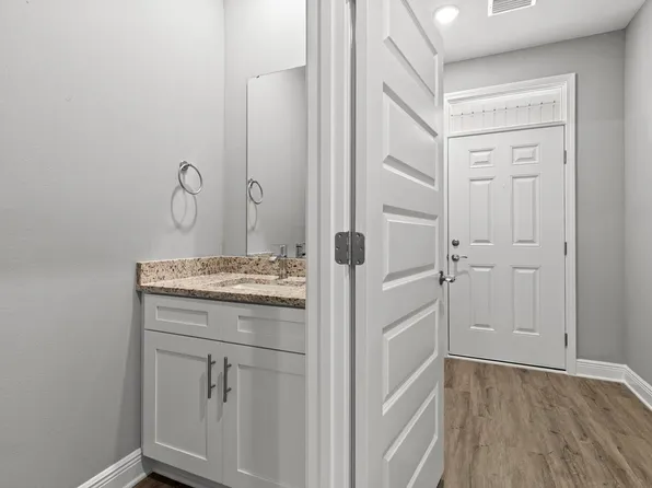 406 Walters Cir #1, Fort Walton Beach, FL 32547